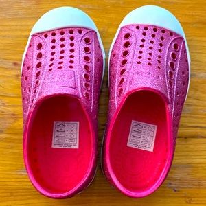 Brand new Jefferson girls C8 NATIVE bio bling PINK glitter slip on shoes